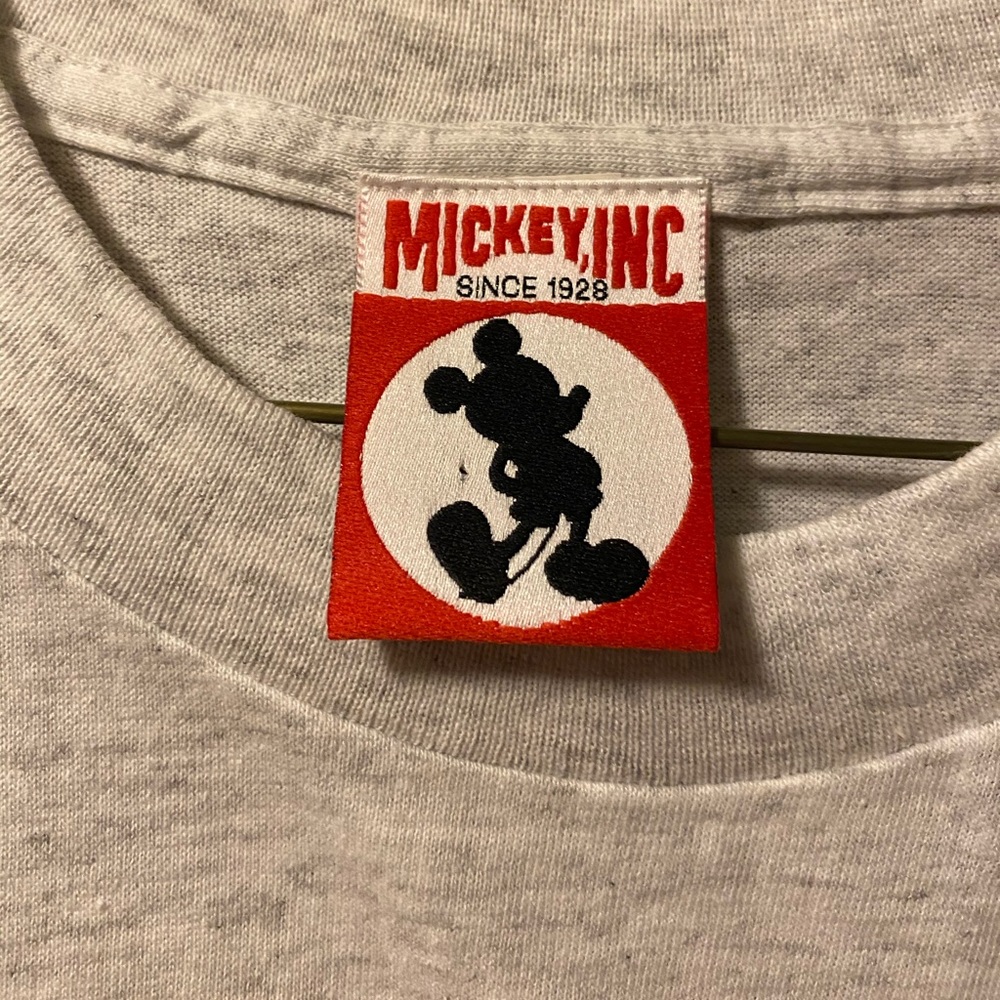 VINTAGE Walt Disney Tee✨ - Picture 3 of 5